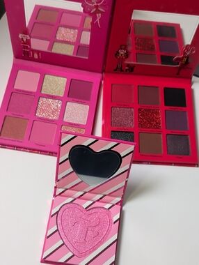 Trixie Cosmetics Trixie & Katya Holiday Eyeshadow Palette & Highlight Set